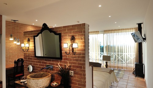 Deluxe Studio Suite, Fireplace