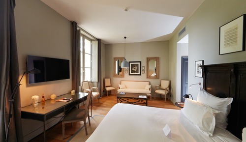 Prestige Room