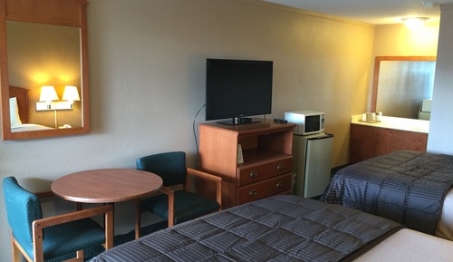 Standard Room, 2 Queen Beds, Non Smoking