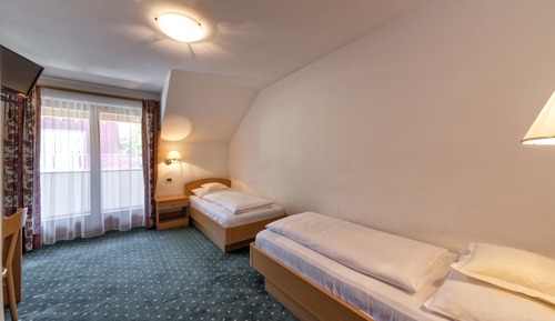 Double Room (some with balcony)