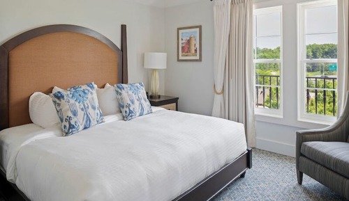 Manor Suite