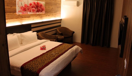 Day Use Room (6 hours), Must check out by 7pm