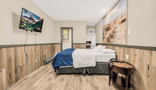 Standard Room, 1 Queen Bed, Non Smoking