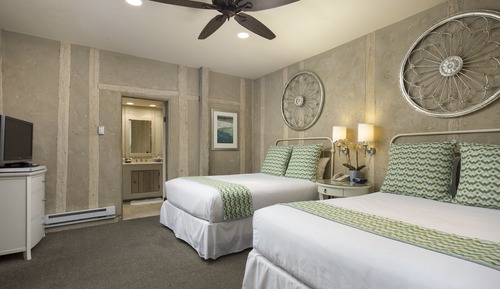 Family Suite (2 queens and a twin trundle bed)