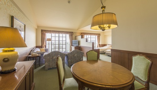 Junior Suite (Top Floor, 1Double Bed or 2Twin Beds)