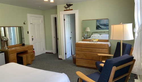2 Bedroom Suite, Queen and Single Twin w/Queen