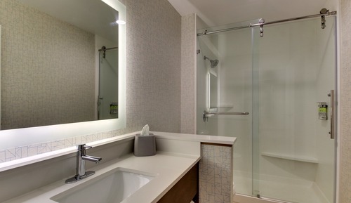 Suite, 1 King Bed with Sofa bed, Accessible (Communication Accessible)