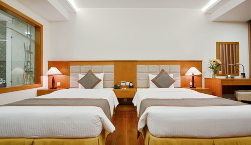 Deluxe Twin Room (Sea View or Mountain View)