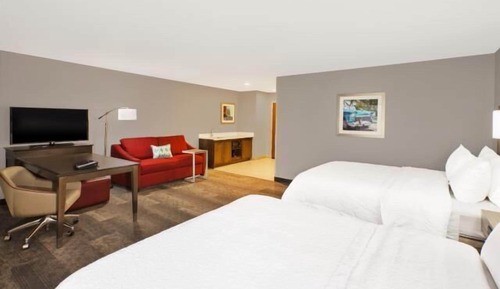 Suite, 2 Queen Beds, Accessible, Non Smoking