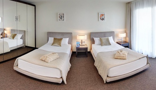 Triple Family Room