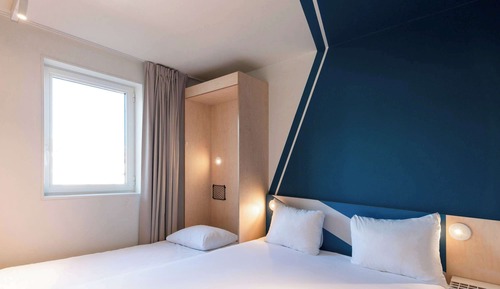 Triple Room, Multiple Beds