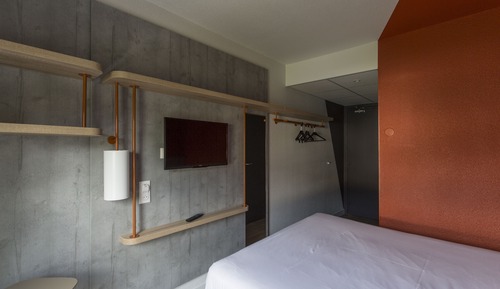 Triple Room, Multiple Beds