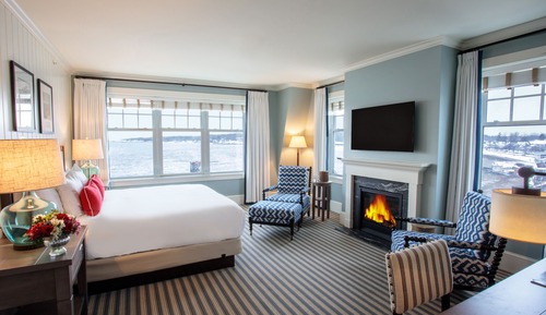 Ocean Front Jr. King Suite