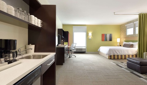 Studio, 1 King Bed, Accessible, Bathtub (Mobility)