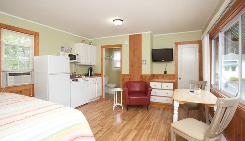 24 Studio Cottage