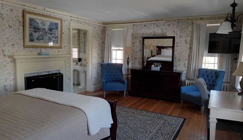 Deluxe Room, 1 Queen Bed