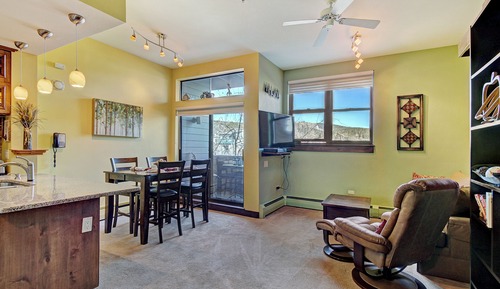 Premier Studio (Condo)