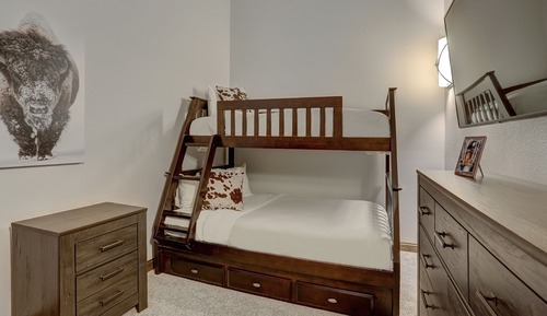 Premier Condo, 4 Bedrooms