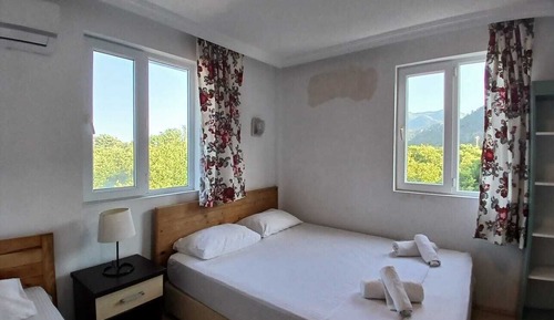 Triple Room (Açelya)