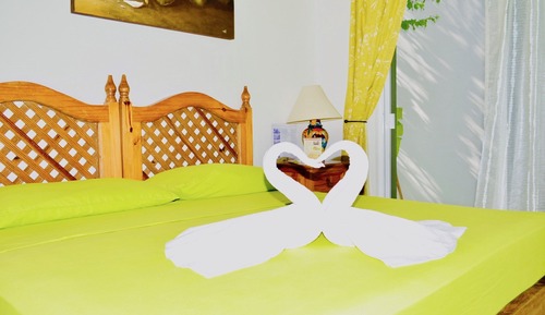 Superior Room, 1 Bedroom, Private Bathroom, Garden View (E7)