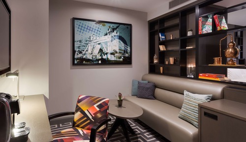 Deluxe Studio Suite (Hoxton Suite)