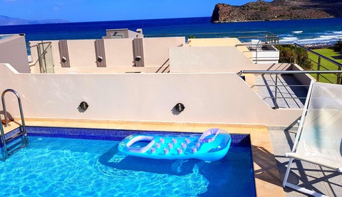 Luxury Villa, 5 Bedrooms, Beachside