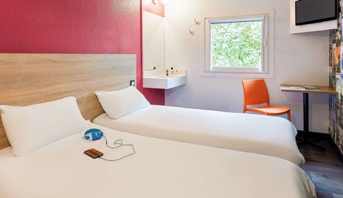 Room, 2 Twin Beds (Side Car)