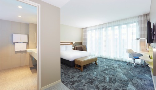 Standard Room, 1 Queen Bed (Extra Floor Space)