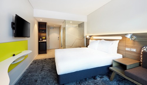 Standard Room, 1 Queen Bed