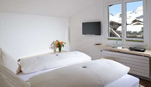 Double Room (Modern)