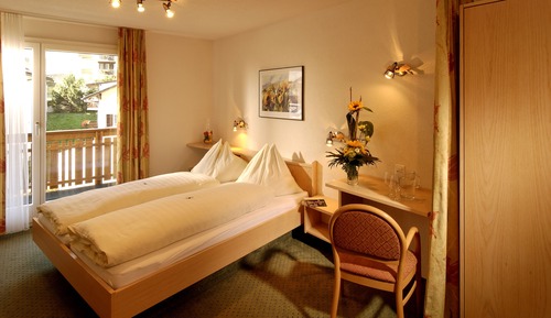 Family Room, Connecting Rooms, Mountain View
