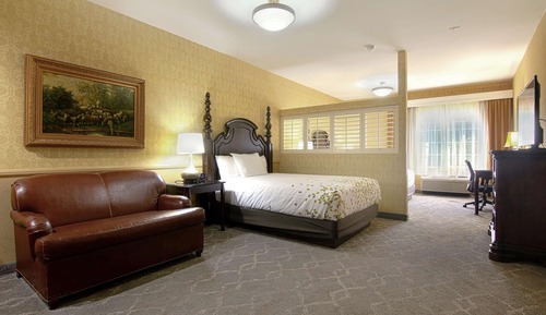 Deluxe Room, 2 Queen Beds, Non Smoking