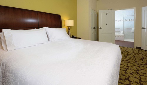 Suite, 1 King Bed, Accessible, Non Smoking (Hearing Impaired)