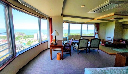Japanese Western Style Room with Japanese Futon, Corner, Non Smoking, West Wing, Panoramic View