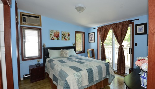 Deluxe Room, 1 Queen Bed, Balcony (3 Blue)