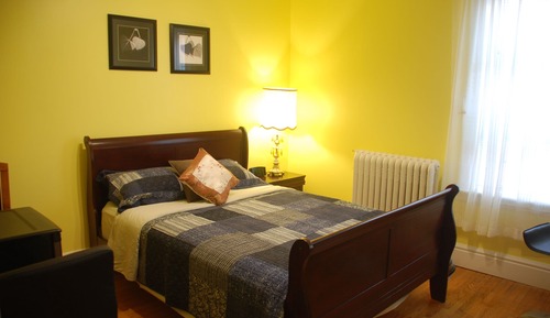 Standard Room, 1 Queen Bed (1 Yellow)