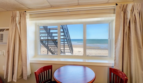 Economy Room, Multiple Beds, Partial Ocean View (Groundlevel)