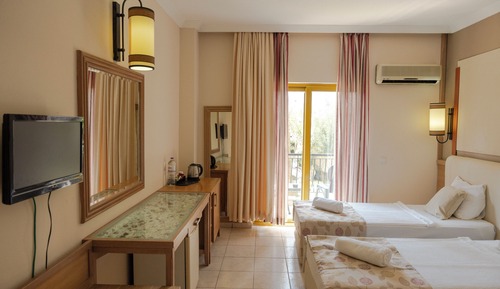 Standard Double or Twin Room, Garden View