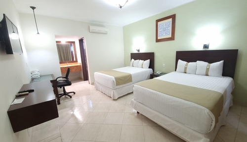 Deluxe Double Room, 2 Queen Beds, Garden View