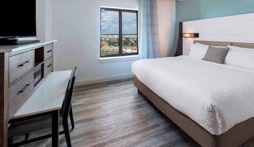 Suite, 1 King Bed with Sofa bed, Non Smoking, Bay View