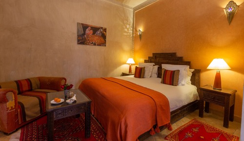 Executive Double Room, Ensuite, Pool View (Idris)
