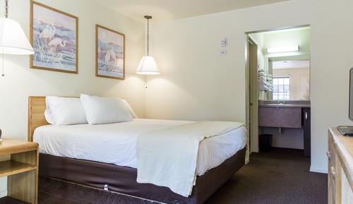 Standard Room, 1 Queen Bed, Smoking