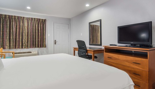 Room, 1 King Bed, Non Smoking