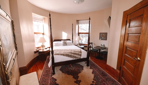 Oval Suite