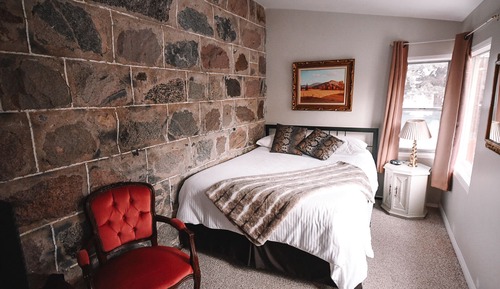 Stone Wall Room