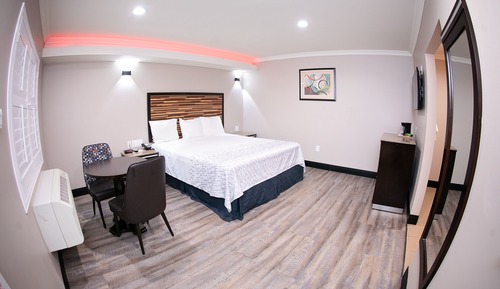 Standard Room, 1 King Bed, Non Smoking