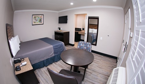 Standard Room, 1 Queen Bed, Non Smoking