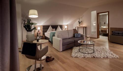 Junior Suite with Balcony