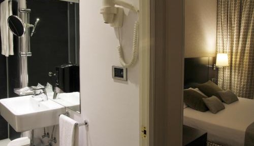 Small Interior Double Room