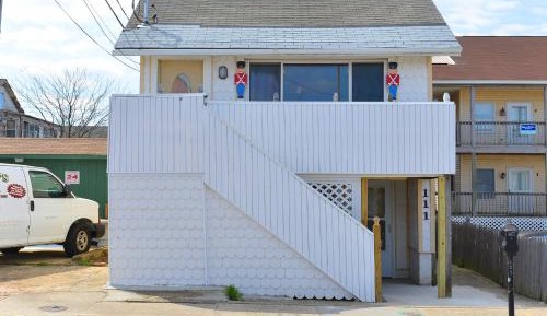 Six-Bedroom House